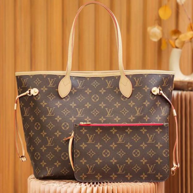 Louis Vuitton（ルイヴィトン）ネヴァーフル MM ピヴォワンヌ