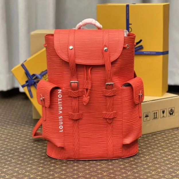 LOUIS VUITTON（ルイヴィトン）クリストファー MM