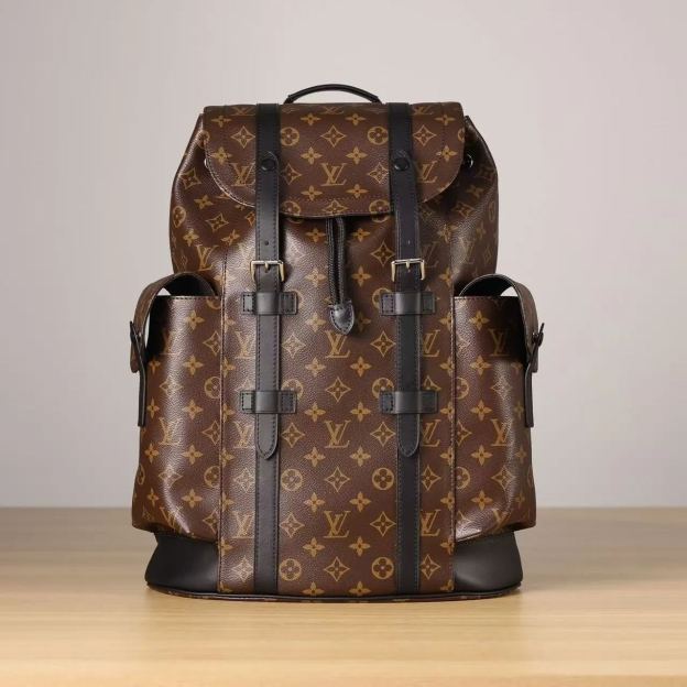 LOUIS VUITTON（ルイヴィトン）クリストファー MM