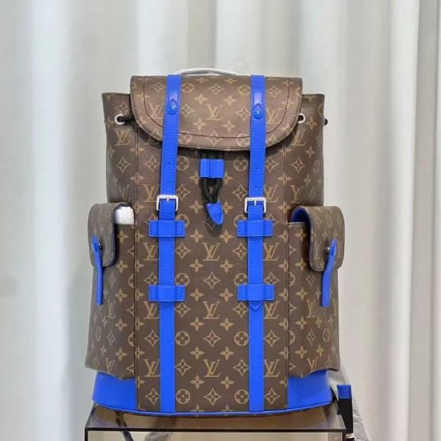 LOUIS VUITTON（ルイヴィトン）クリストファー MM