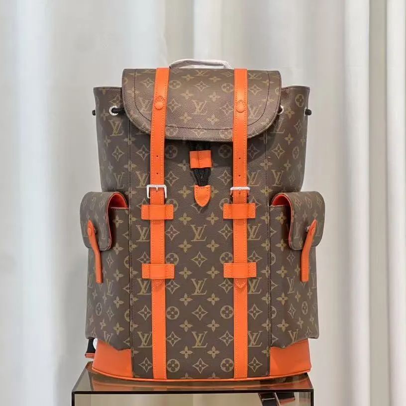 LOUIS VUITTON（ルイヴィトン）クリストファー MM