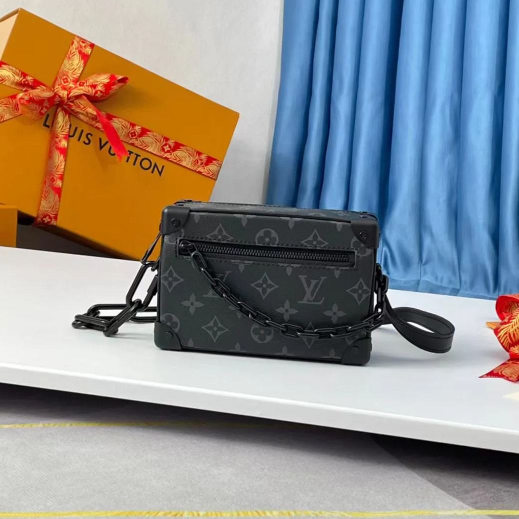 LOUIS VUITTON（ルイヴィトン）ミニソフトトランク-チェーン