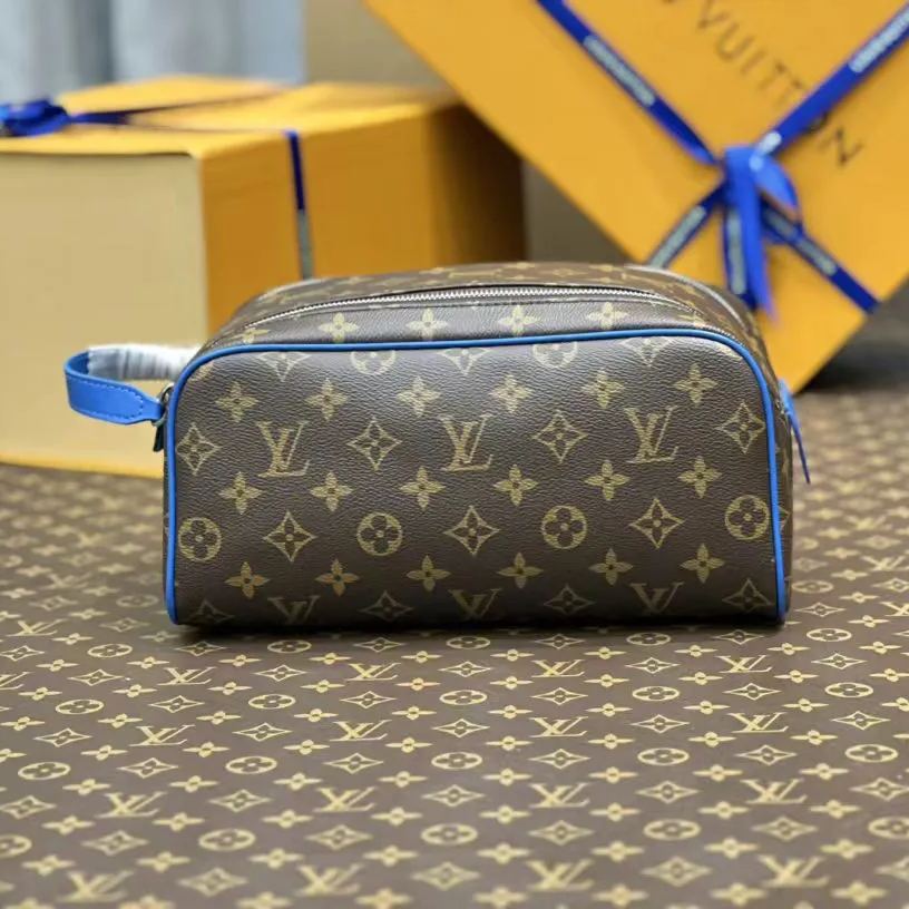 LOUIS VUITTON（ルイヴィトン）ドップキット