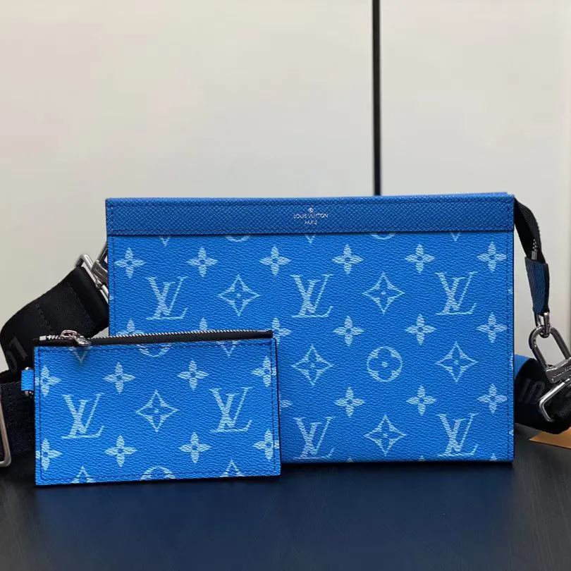 LOUIS VUITTON（ルイヴィトン）ガストンウェアラブル ウォレット