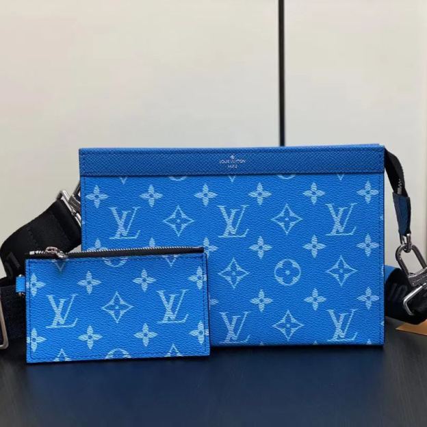 LOUIS VUITTON（ルイヴィトン）ガストンウェアラブル ウォレット