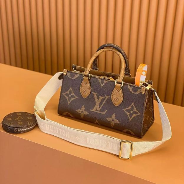 LOUIS VUITTON（ルイヴィトン）オンザゴー EW