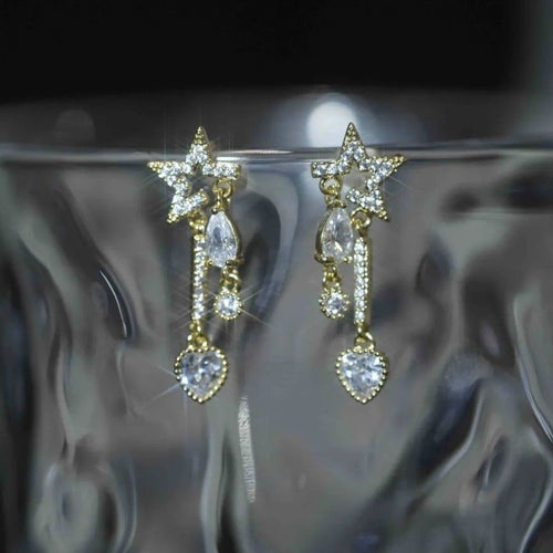 BUY 1 GET 1 FREE - Astra Star Earrings