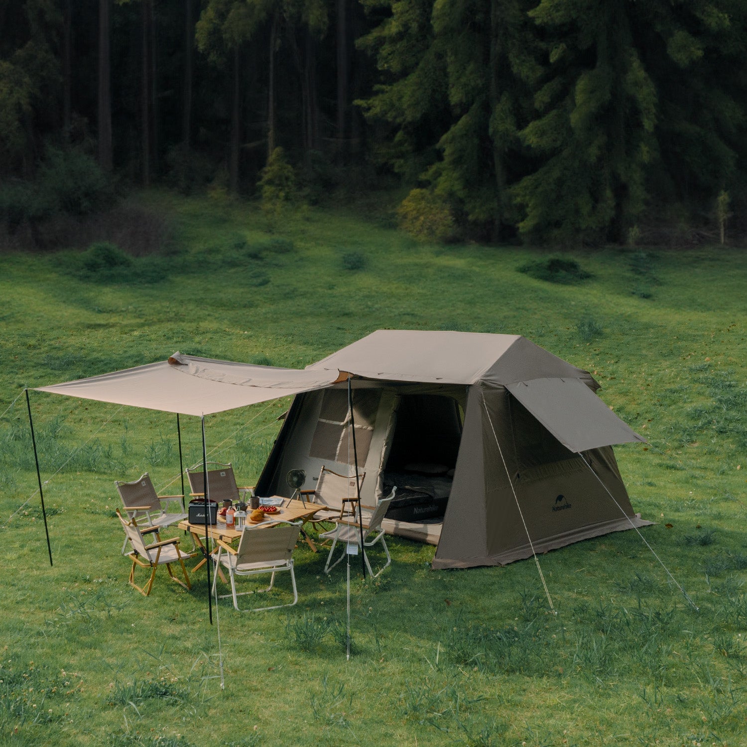 Village 6.0 4-Person Instant Tent