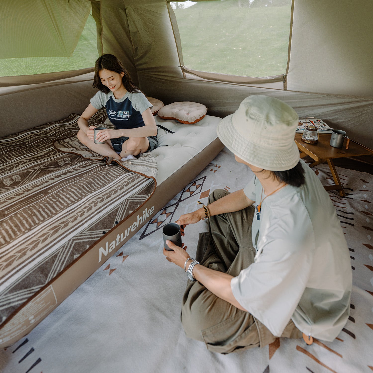 Village 6.0 4-Person Instant Tent