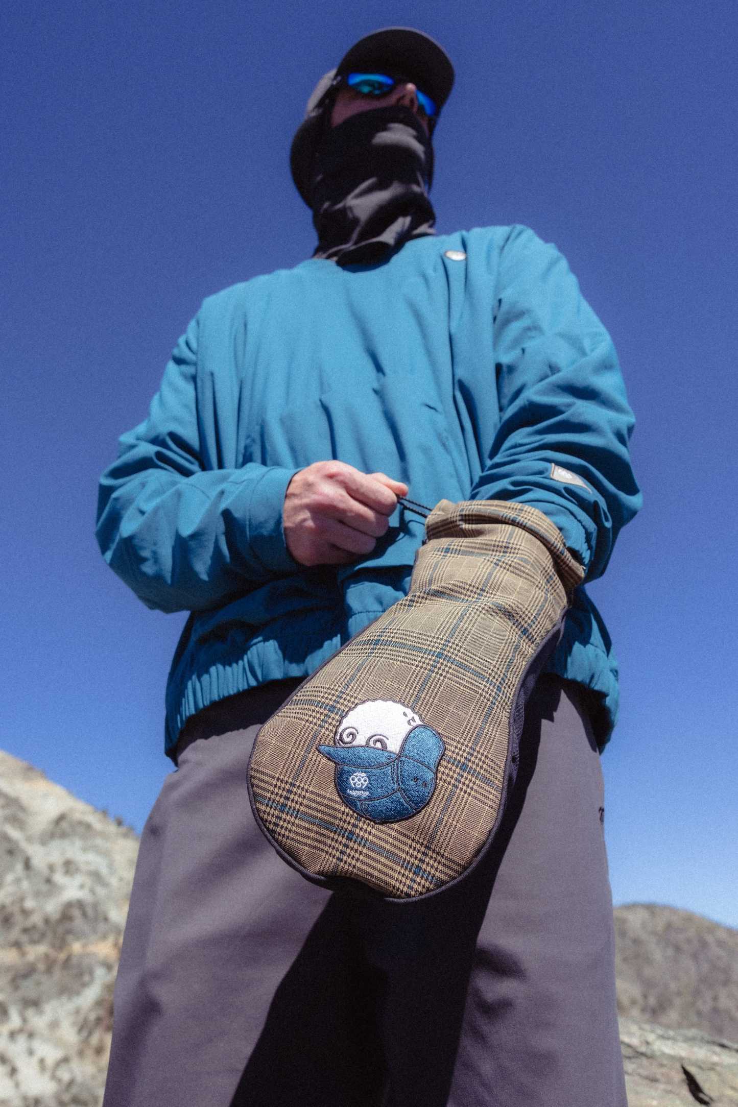 686 x Malbon drirelease® Merino-Lined Headcover Handwarmers