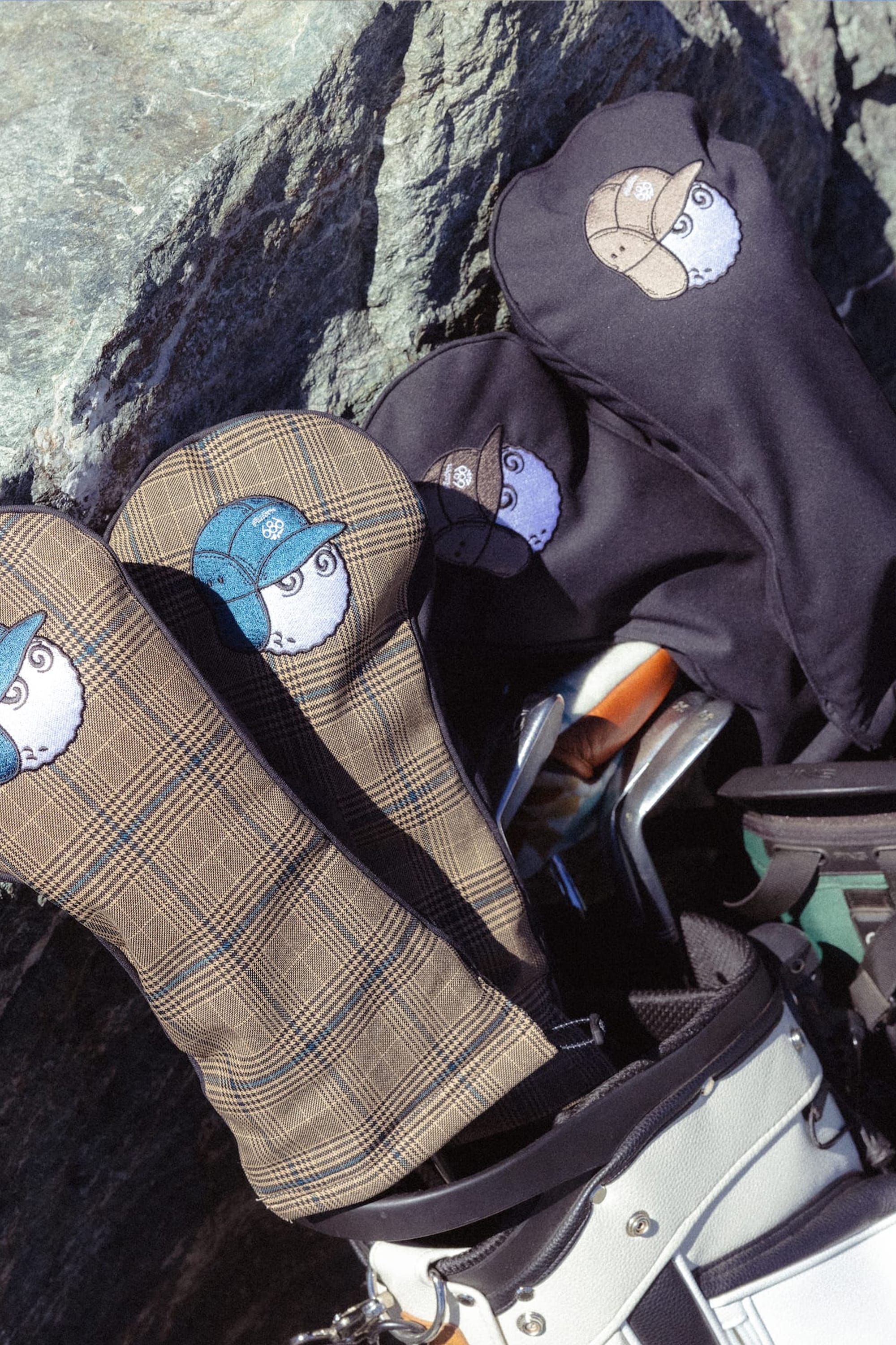 686 x Malbon drirelease® Merino-Lined Headcover Handwarmers