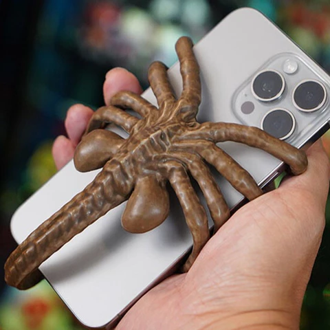 Horrible Facehugger Phone Holder