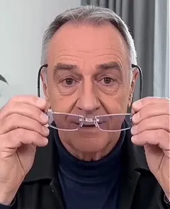 Auto-focus glasses everyday use demonstration
