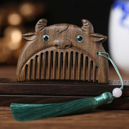 Chinese Zodiac Green Sandalwood Peace Mini Portable Comb