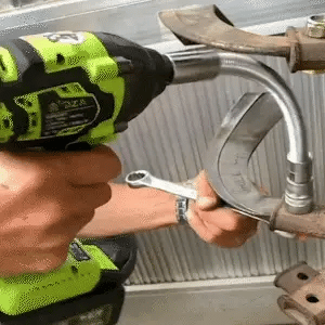 Spring steel construction and chrome vanadium anvils close up