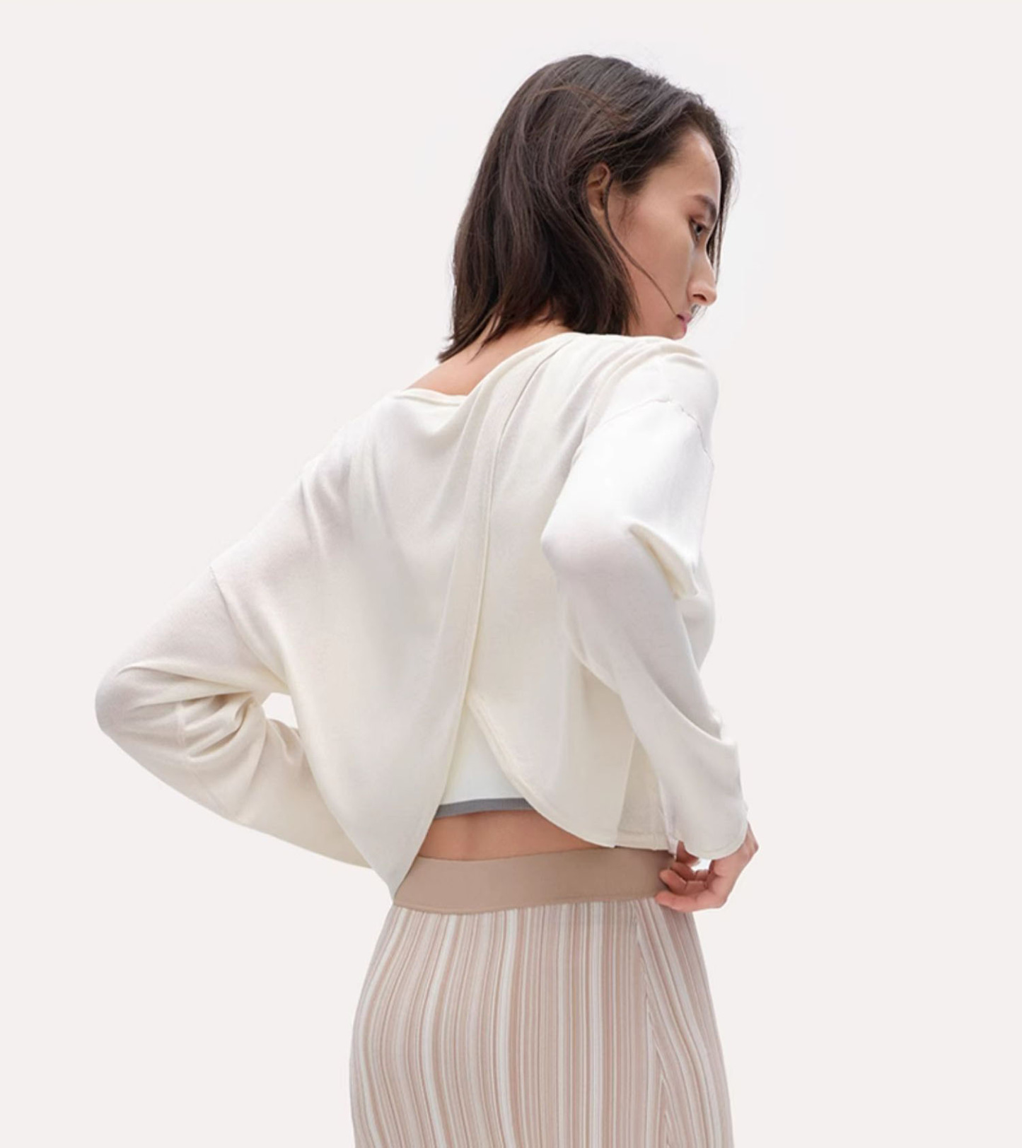 Silkblend Relaxed Fit Backless Long Sleeve Top