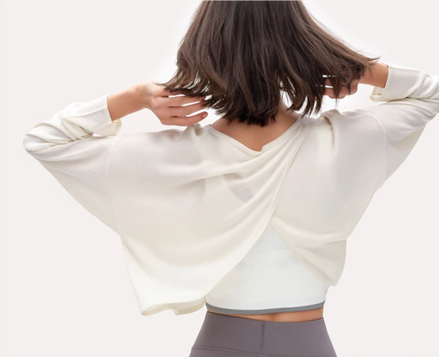 Silkblend Relaxed Fit Backless Long Sleeve Top