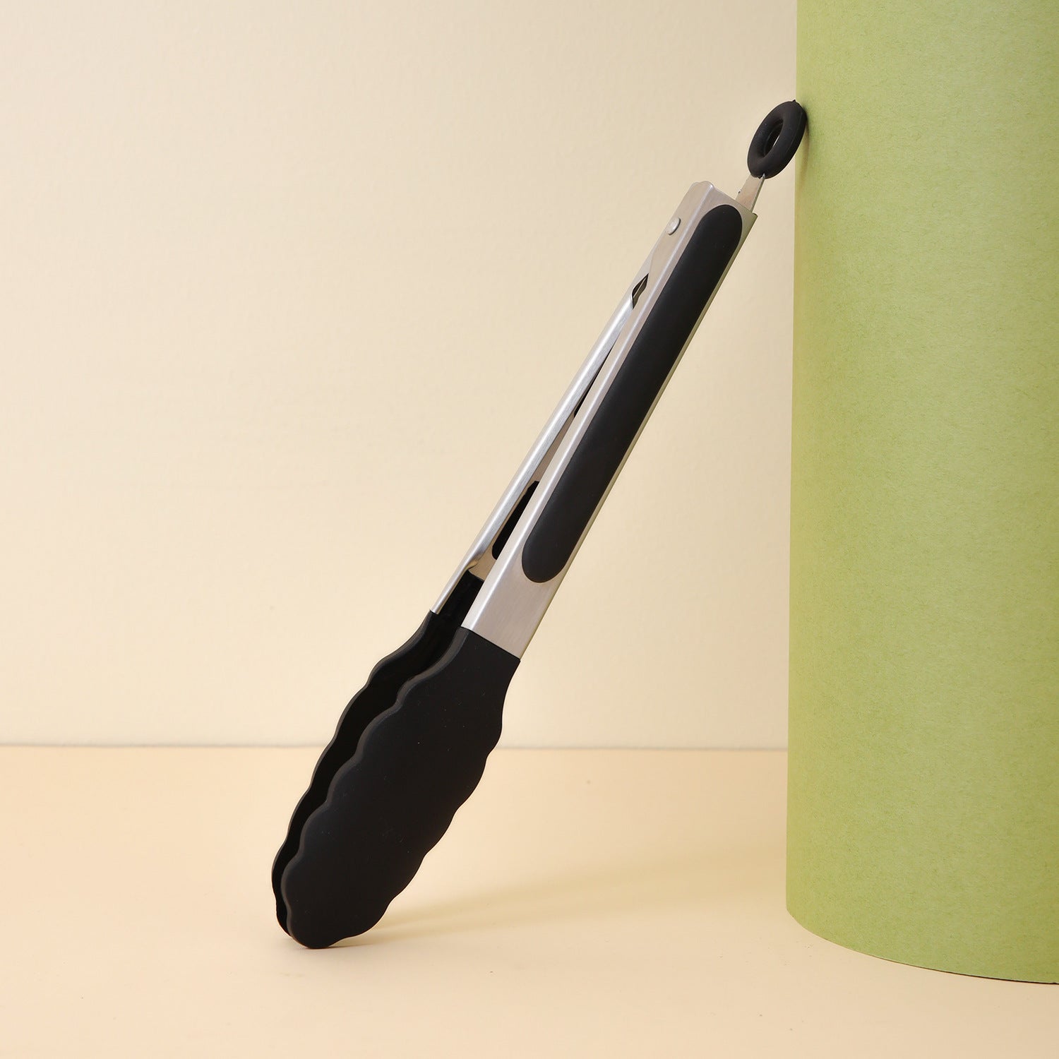 Food Tongs 9" | Scalloped Silicone Tips | Dalstrong ©