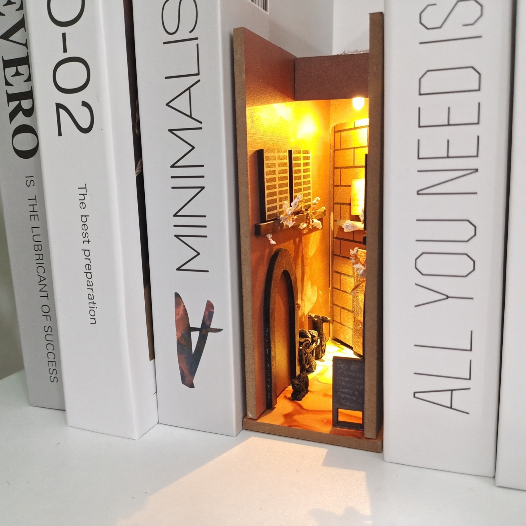 Medieval AlleyWorld Bookshelf Insert Box