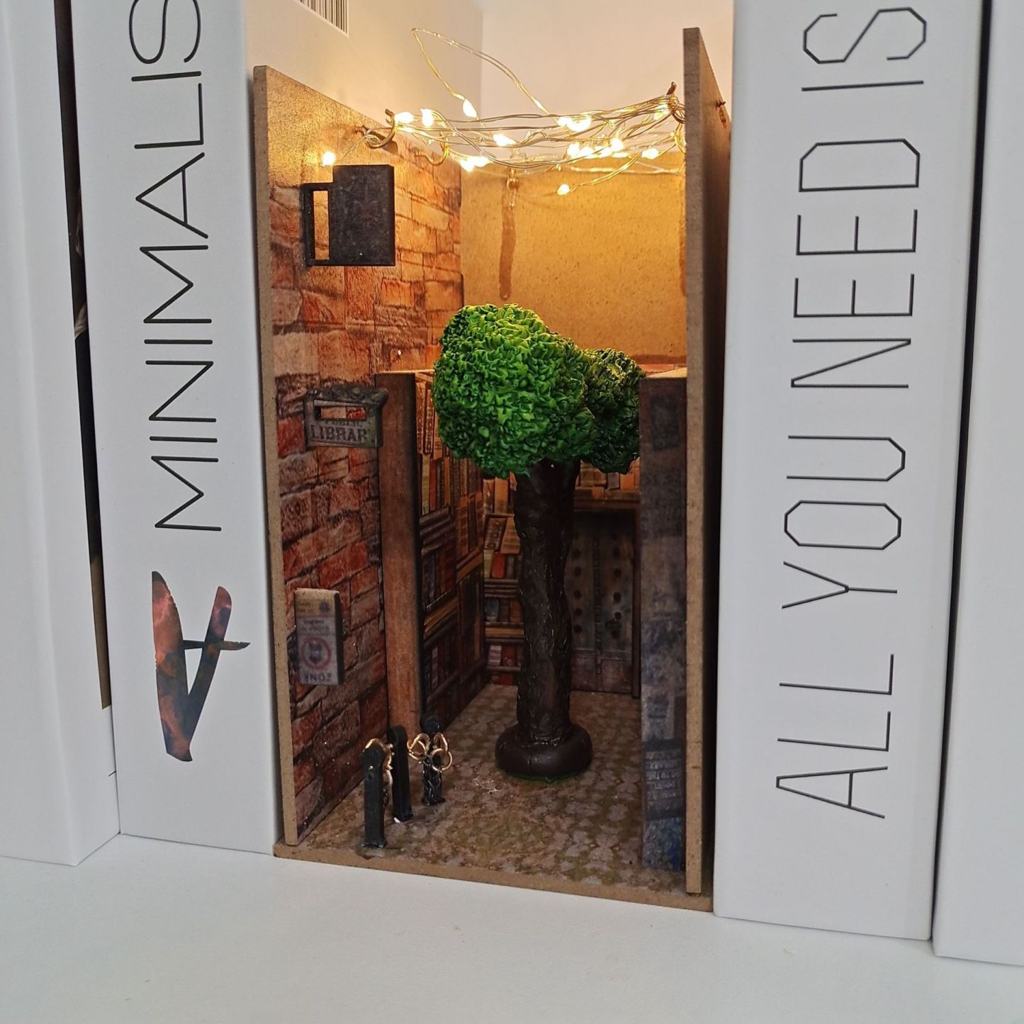 Medieval AlleyWorld Bookshelf Insert Box