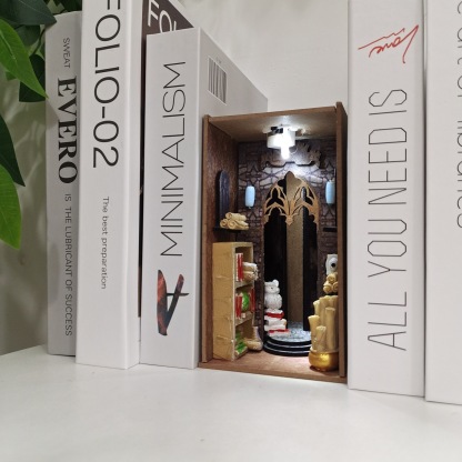 Medieval AlleyWorld Bookshelf Insert Box