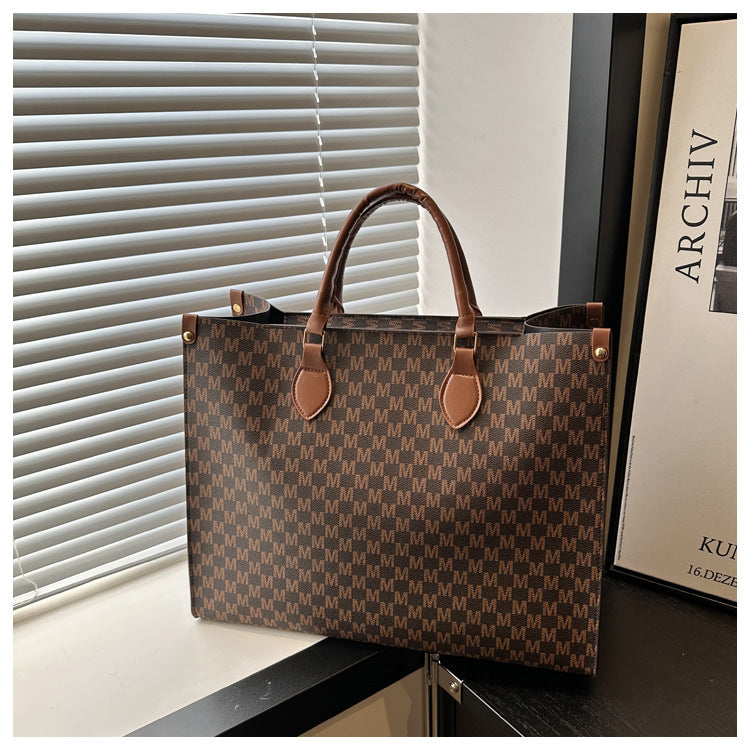 LOGO RÉPÉTÉ TOTE BAG(BROWN)