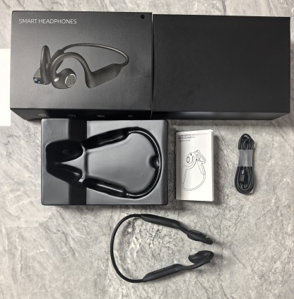 👂Smart earphones with 8MP camera for photos and videos, AI translation, and motion capture.