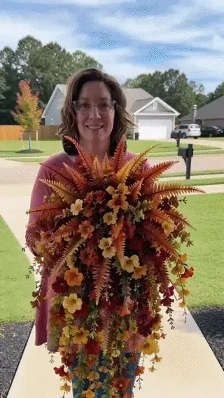 Autumn fall-ready hanging flower basket front door decoration animation