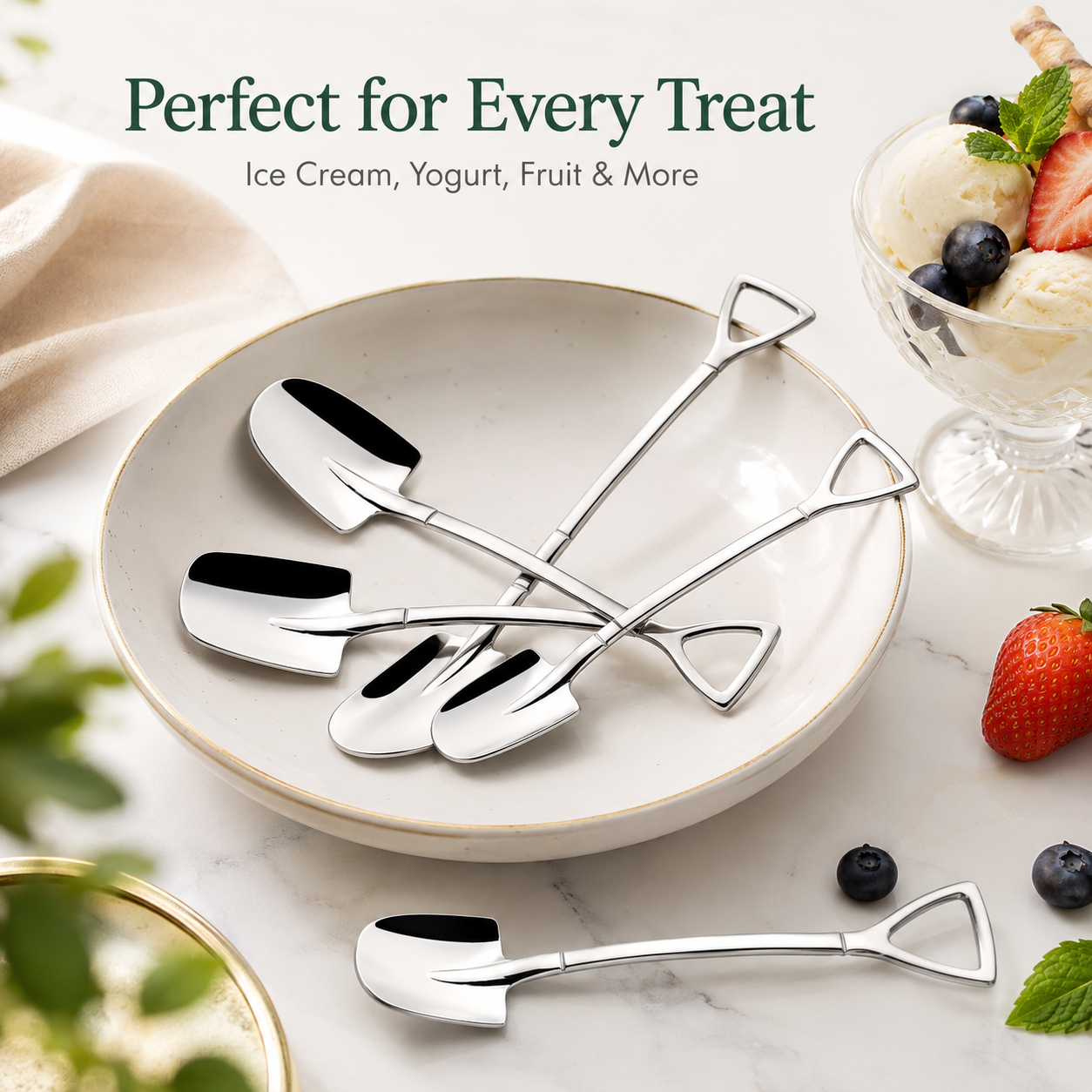 Shovel-shaped stainless steel dessert spoon