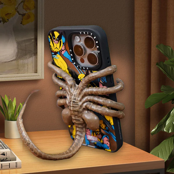 Horrible Facehugger Phone Holder