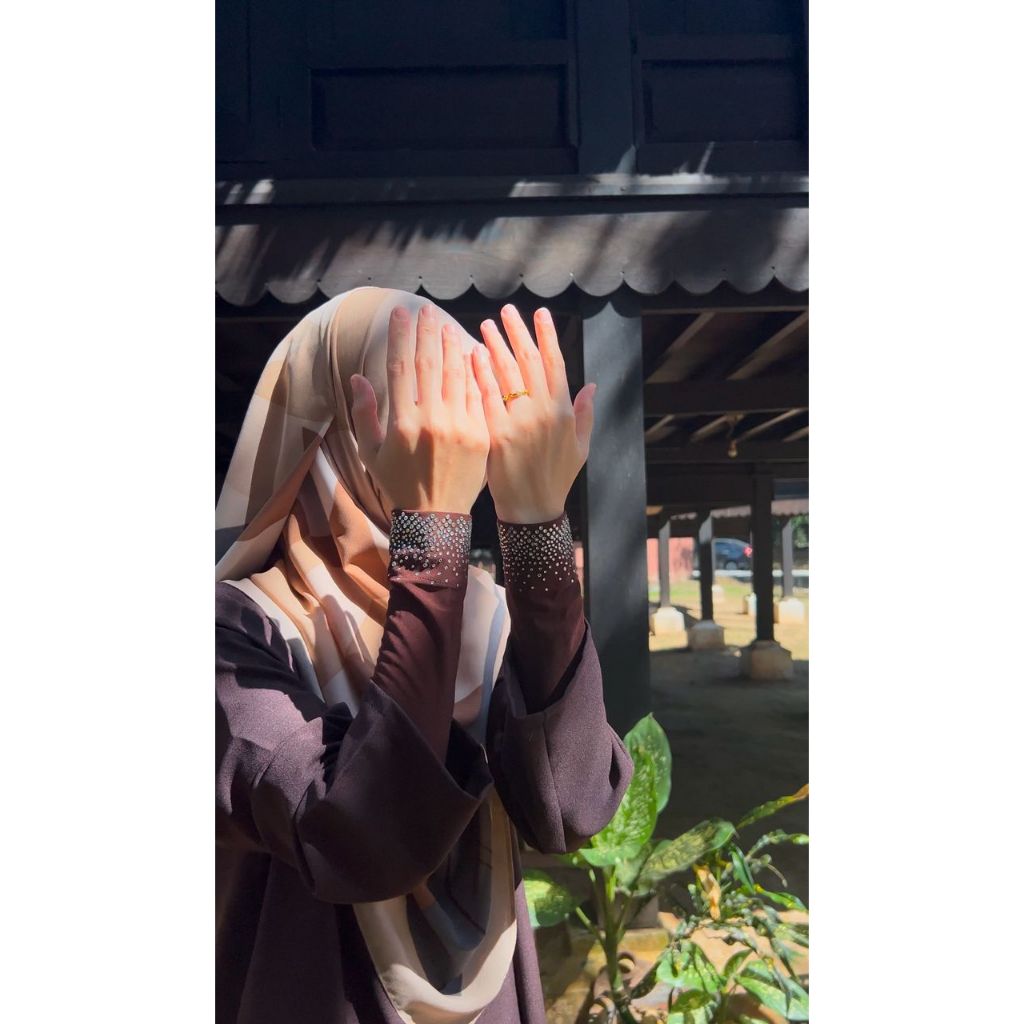 Handsocks Kesuma Berbatu Kemas Cantik Panjang Lycra Sejuk Tak Jarang Plus Size Premuim Nurbella