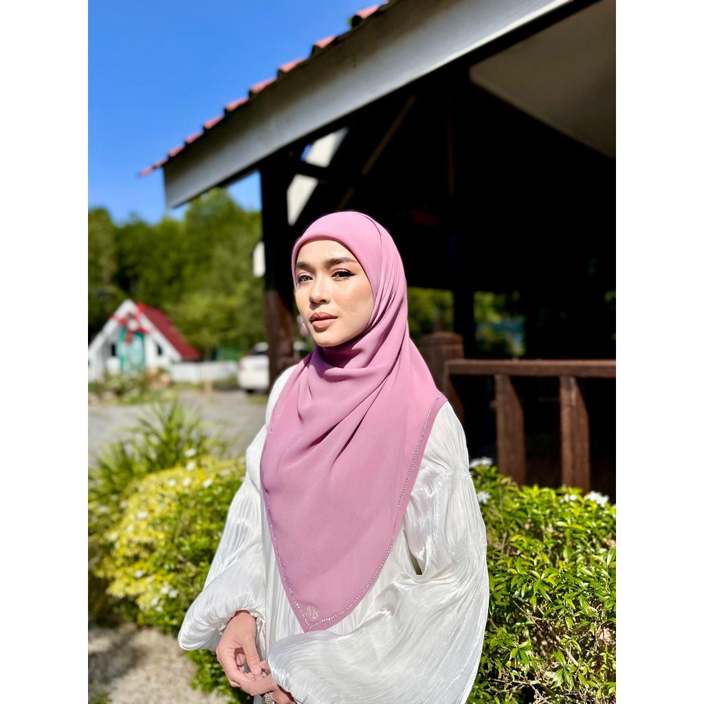 Tudung Bawal Cantik Terletak Kemas Heavy Chiffon Sakura Berbatu Premium Bidang 48 Nurbella Aurora