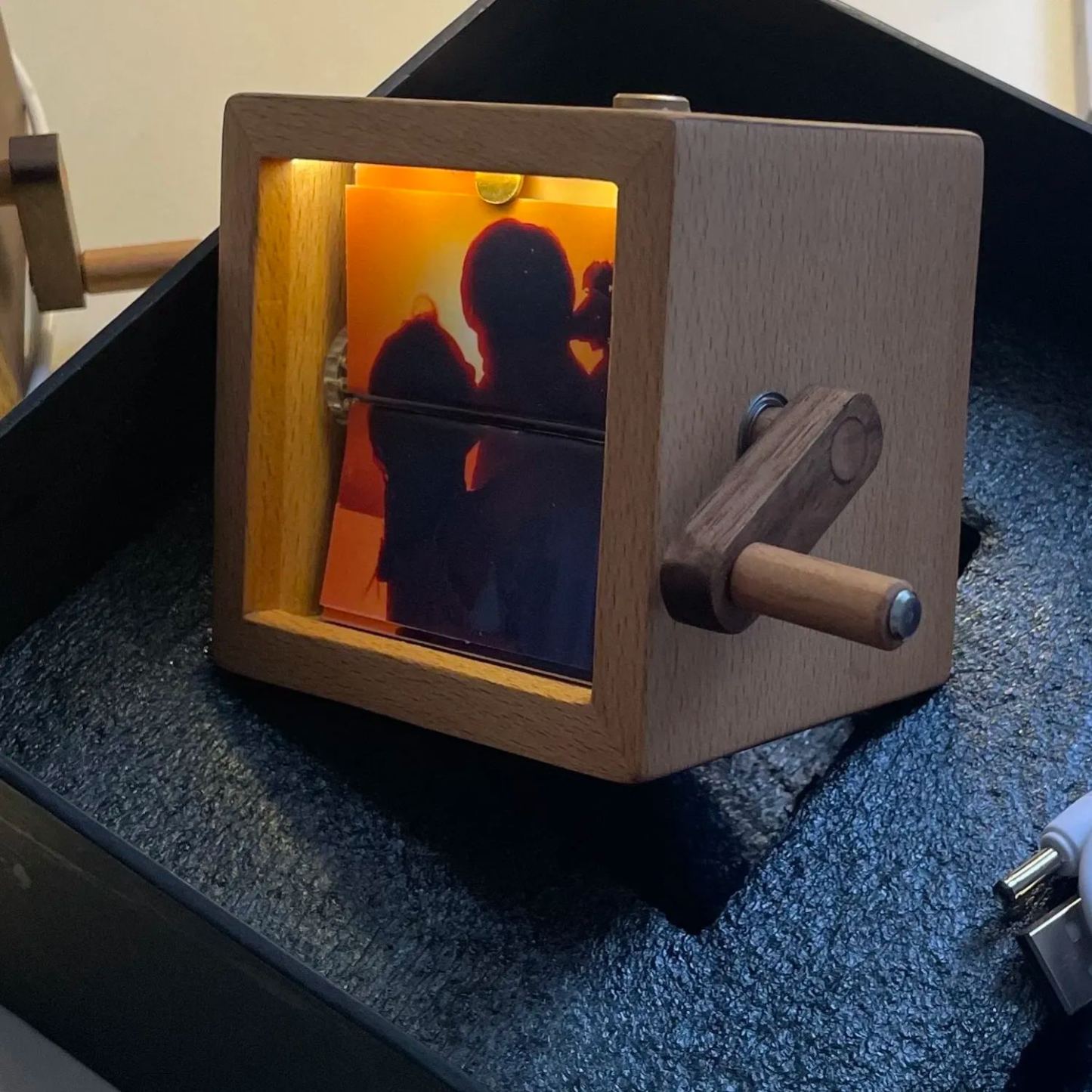 Aangepaste Fotoflipboekframe-animatiemachine, Mechanisch, Handmatig Bedienbaar Flipboekdoosfotoalbum Met Lichtzwarte Walnootjubileumgeschenken - minebricknl