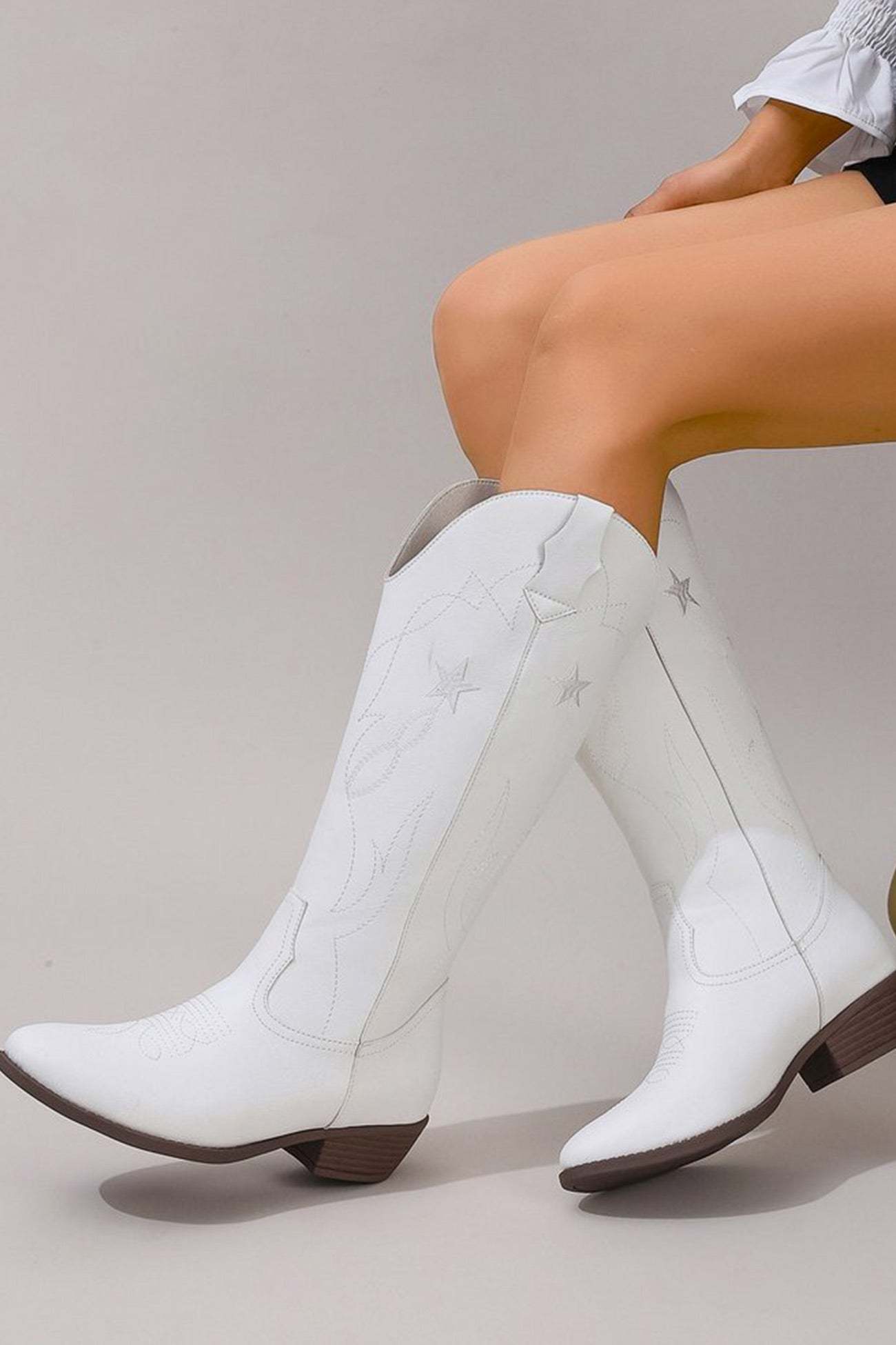 Pentagram Embroidered Chunky Heel Western Boots