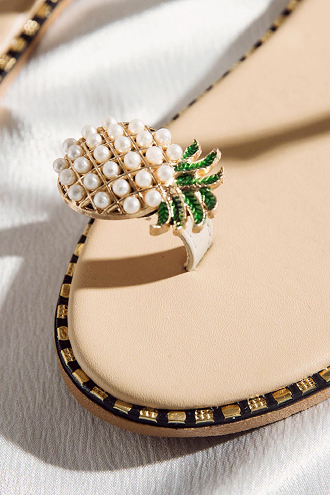Pineapple Pattern Toe Ring Frill Hem Flip-flop Sandals