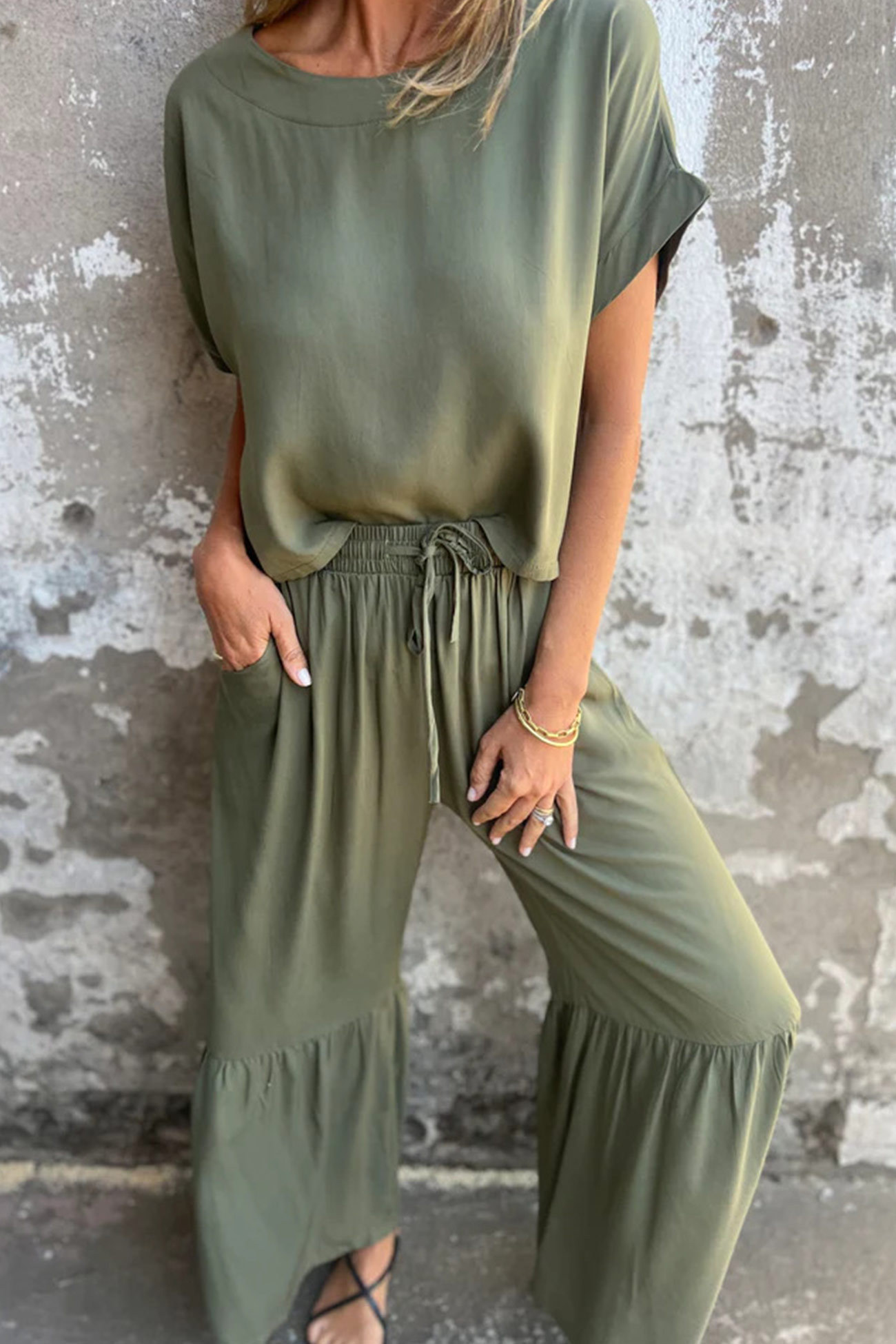 Solid Short Sleeve Flare Pants Set