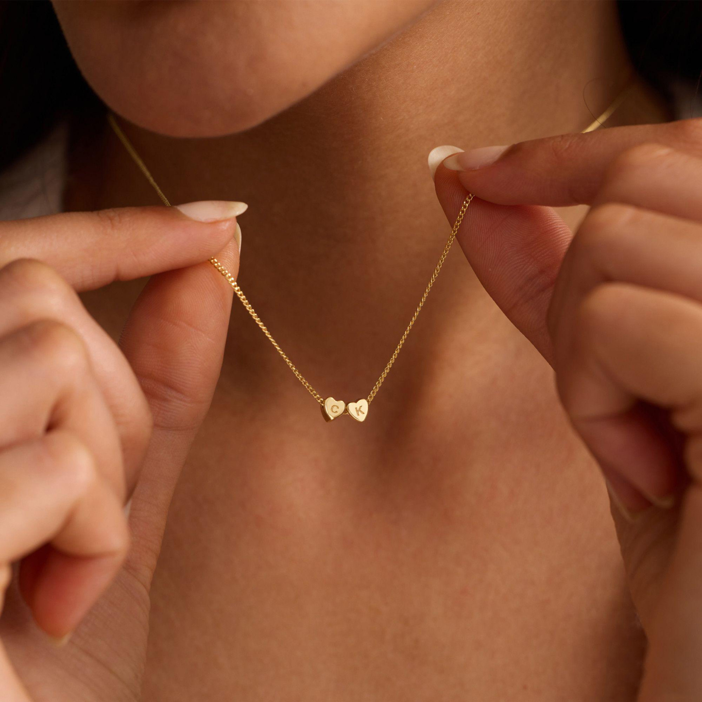 Personalisierte Herzkette Mit Initialen – Individuelle Herzkette Mit Initialen Für Paare – Halskette Mit Initialen Für Familie Oder Partner – Geschenkidee Für Sie - namenecklacede