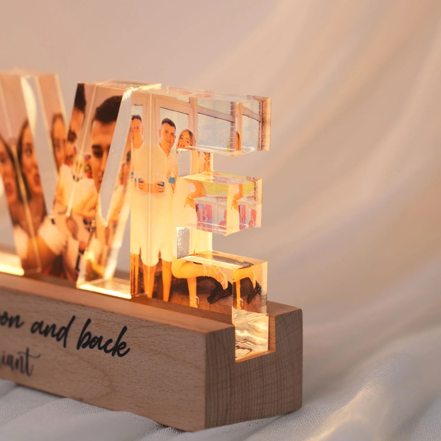 Personalisierte Led-nachtleuchte Mit Fotocollage Für Paare – Individuelle Liebesfotocollage Als Romantische Erinnerungscollage Aus Acryl – Geschenk Zum Valentinstag - namenecklacede