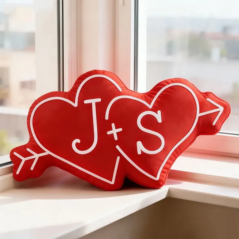 Personalisierter Kissenbezug Mit Herzmotiv Und Pfeilen – Romantisches Valentinstagsgeschenk - namenecklacede