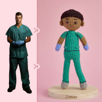 Ganzkörper Anpassbare 1-personen-häkelpuppe, Personalisierte Geschenke, Handgewebte Minipuppen – Scrubs - ihrenamenskettede