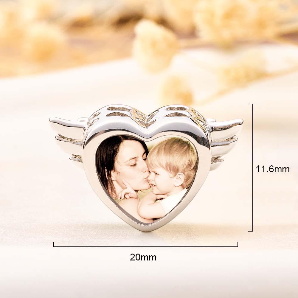 Personalisierter Fotoanhänger Mit Herzflügeln Als Geschenk Für Mama - ihrenamenskettede