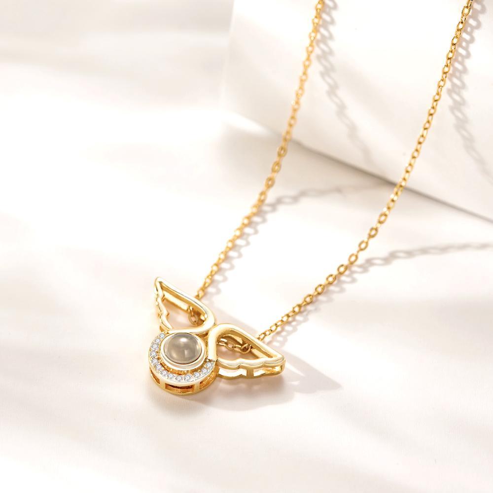 Personalisierte Fotoprojektionshalskette Engel Flügel Anhänger Halskette Kreatives Geschenk - NameNecklace
