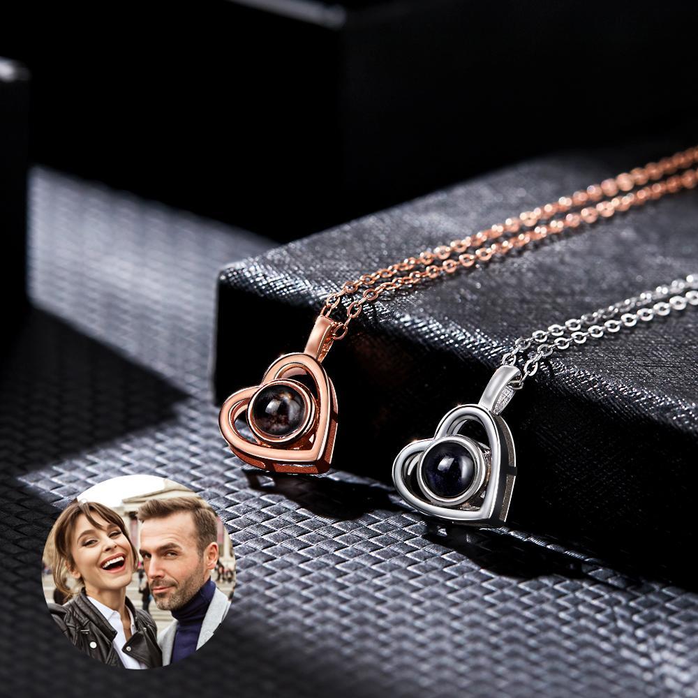 Muttertagsgeschenk personalisiert graviert mit 100 Sprachen sagt ich liebe dich Projektionskette rund geformt Roségold