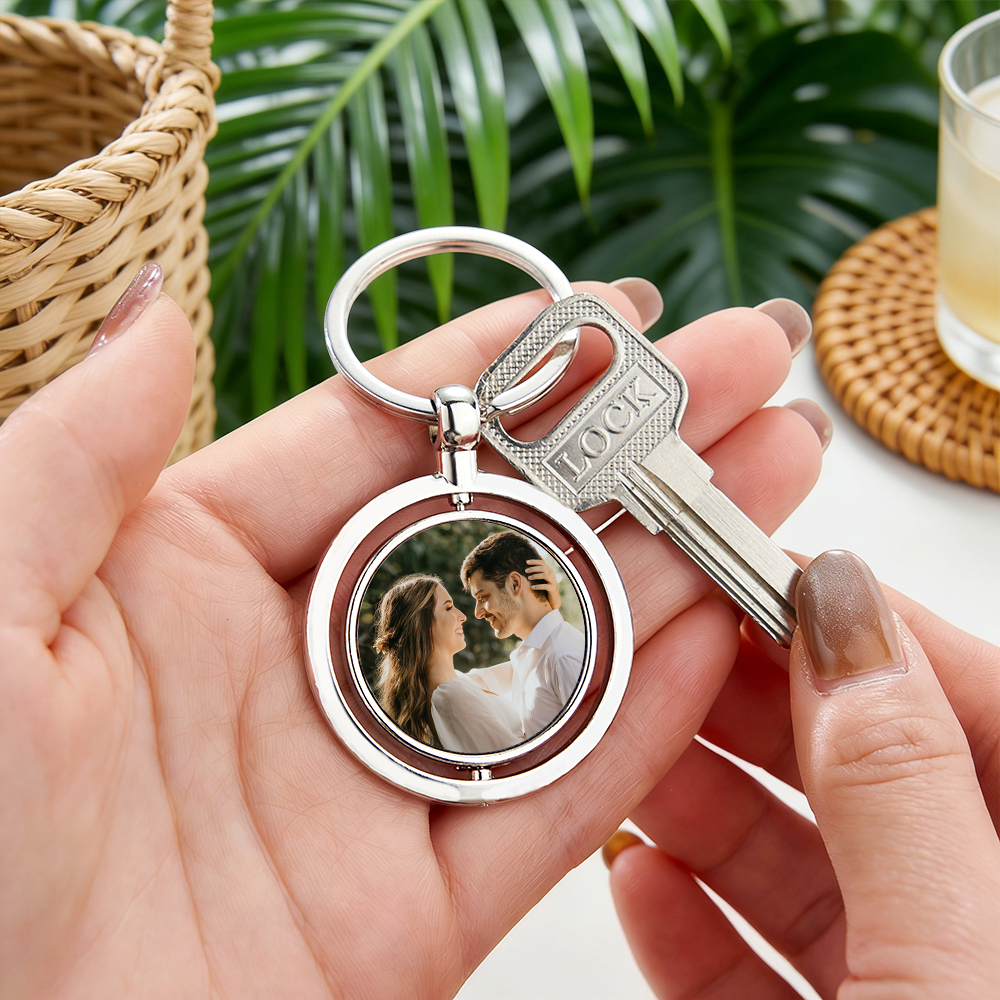 Personalisierter, Doppelseitiger Foto-schlüsselanhänger Mit Drehfunktion – Individueller Drehbarer Bilderschlüsselring – Zwei Fotos Oder Personalisierter Spruch Möglich – Weihnachtsgeschenk - namenecklacede