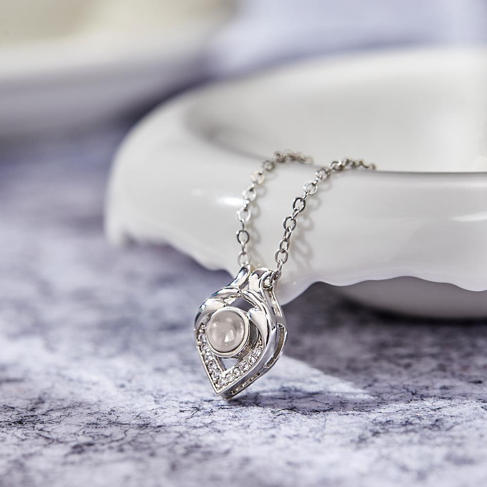 Muttertagsgeschenk Personalisiertes Foto mit 100 Sprachen, die "Ich liebe dich" sagen, Projektionskette aus Silber