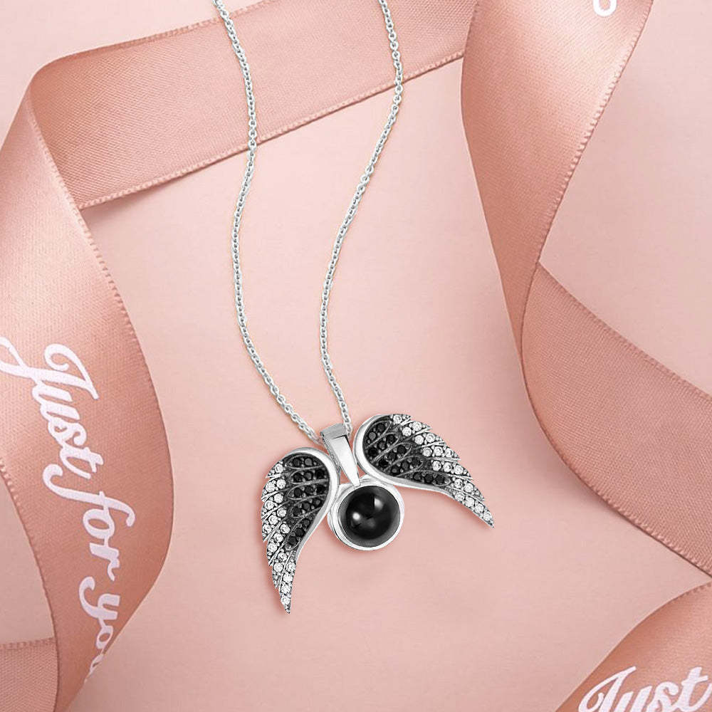 Personalisierte Projektionskette Flügel Herzförmige Flügel Anhänger Halskette Geschenk für Sie - NameNecklace
