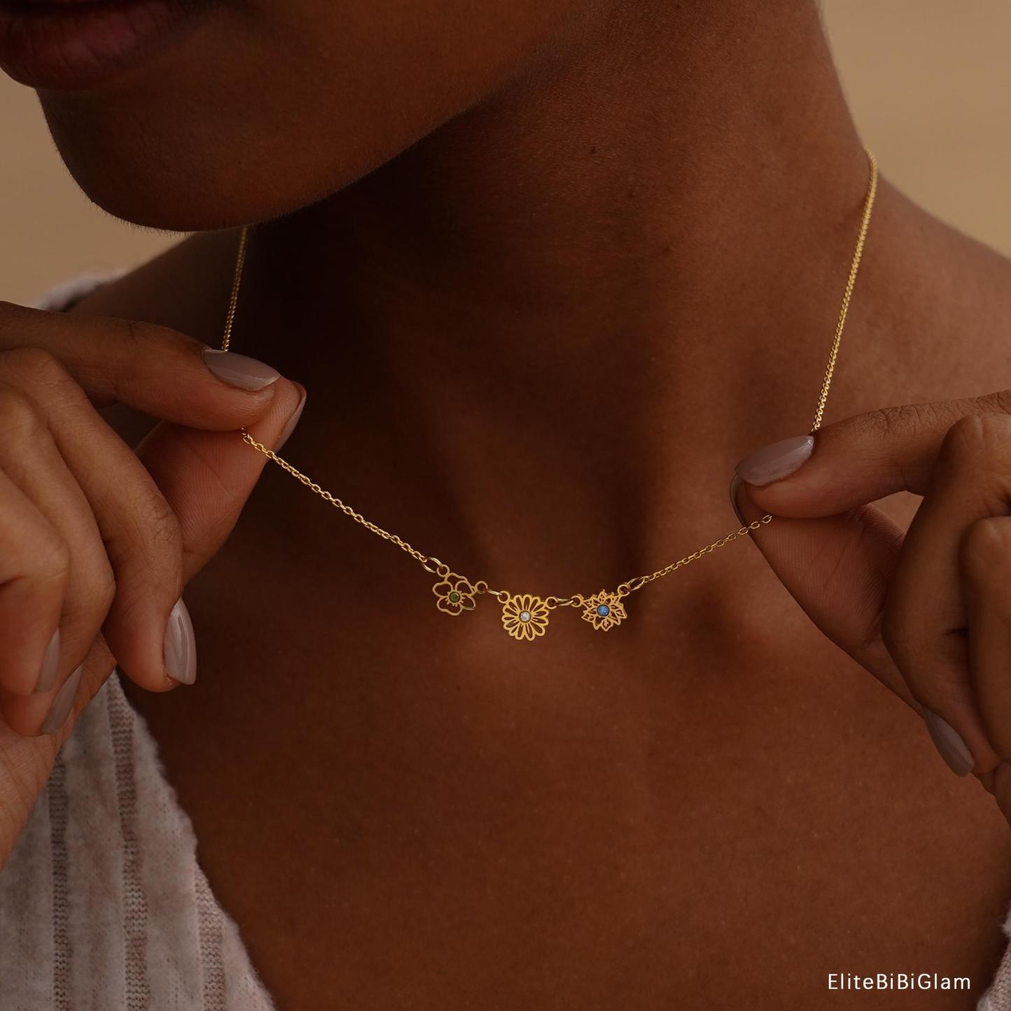 Personalisierte Geburtsblumen- Und Geburtssteinkette Mit Familienanhänger - namenecklacede