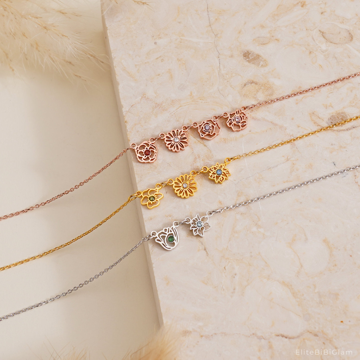 Personalisierte Geburtsblumen- Und Geburtssteinkette Mit Familienanhänger - namenecklacede