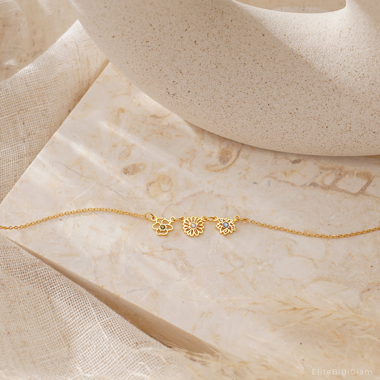 Personalisierte Geburtsblumen- Und Geburtssteinkette Mit Familienanhänger - namenecklacede