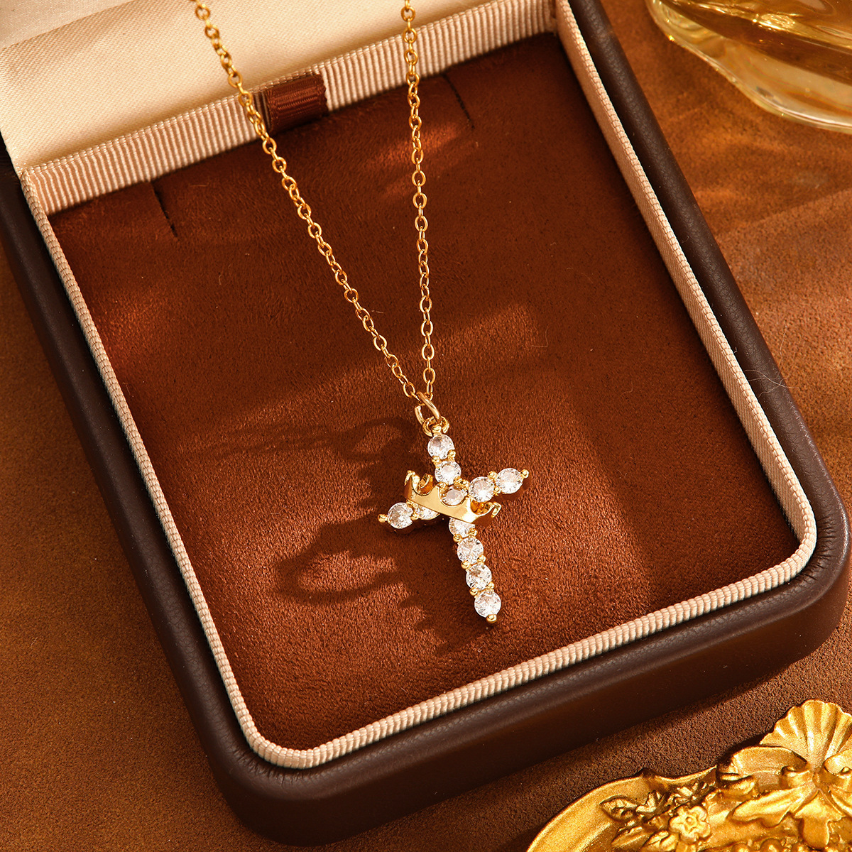 Sparkling Spin Cross Necklace Dazzling Rotatable Crown Cross Necklace De-Stress Necklace